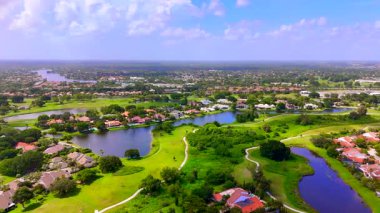 Wellington Florida golf ve polo kulüplerindeki mahalleler