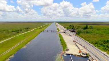 Miami Florida Tamiami Patikası hava stoku görüntüleri.