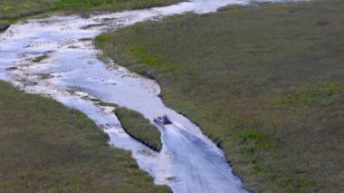 Miami 'ye tekne gezisi. Hava aracı izleme videosu 4k