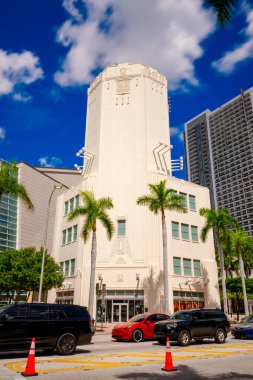 Miami, FL, ABD - 30 Ağustos 2025: Sears Tower Miami. Tarihi eser 1929 'da inşa edildi.