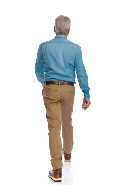 Back View Casual Old Man Denim Shirt Chino Pants Stepping — Stock Photo, Image