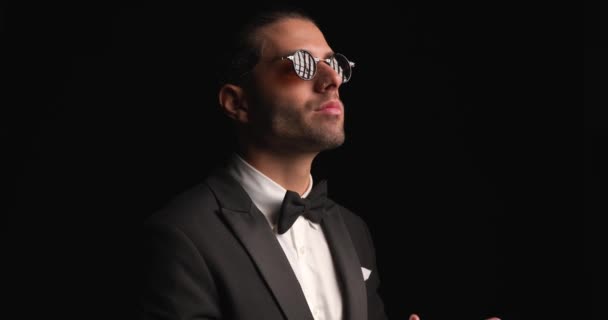 Sexy Businessman Rubbing Palms Wearing Cool Sunglasses — Video Stock