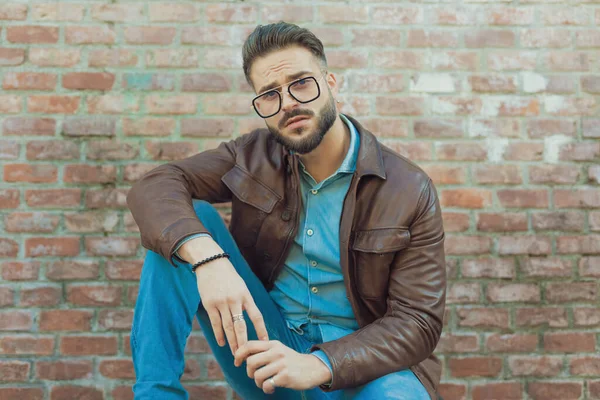 Portrait Sexy Casual Man Posing Relaxed Stance Cool Style Wearing — Stock Photo, Image