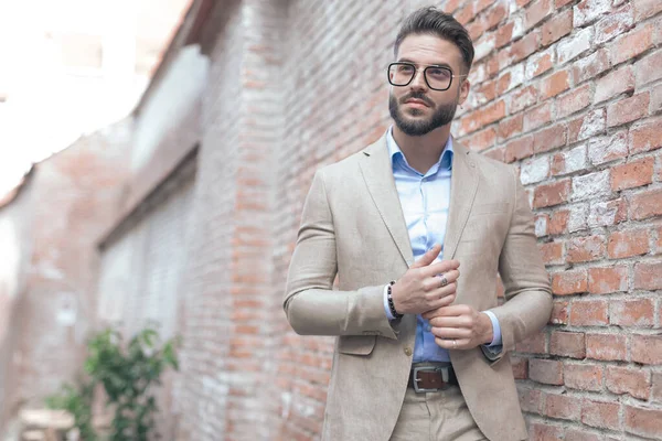 Portrait Handsome Businessman Rubbing His Palms Looking Away Wearing Eyeglasses — Stock Photo, Image