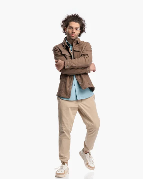 Full Body Picture Cool Fashion Model Curly Hair Beige Jacket — Stock Photo, Image