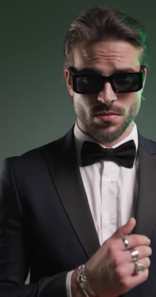 Seductive Businessman Sunglasses Looking Forward Sensually Touching Lips While Posing — Stock Video