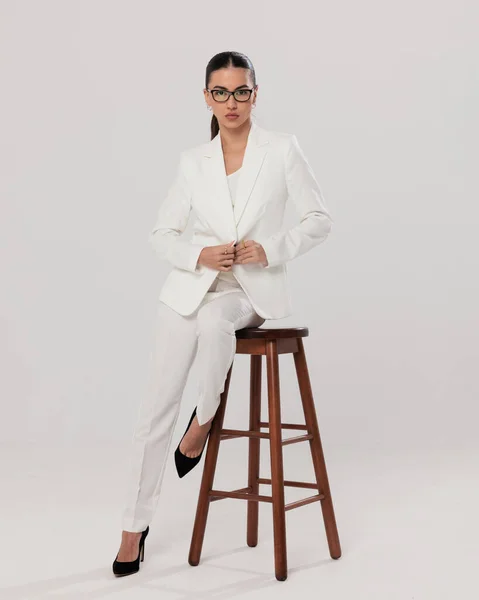 Full Body Picture Confident Fashion Woman Glasses Buttoning White Suit — Stock Photo, Image