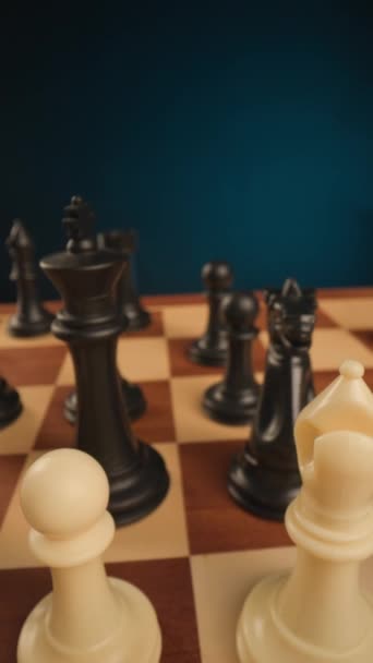 Проектне Відео Показує Основну Шахову Фігуру Лідера Правління Чорний Король — стокове відео