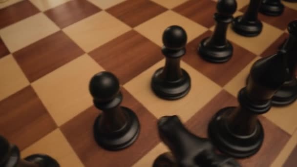 Шаховий Стіл Зосереджений Найважливішій Фігурі Яка Виграє Гру Король Столу — стокове відео