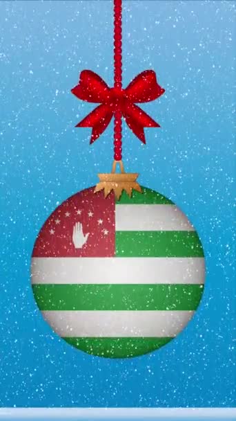 Χιόνι Πέφτει Χριστουγεννιάτικη Μπάλα Σημαία Της Αμπχαζίας — Αρχείο Βίντεο
