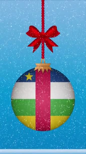 Χιόνι Που Πέφτει Χριστουγεννιάτικη Μπάλα Σημαία Της Κεντρικής Αφρικής — Αρχείο Βίντεο