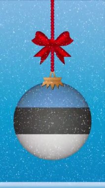 Estonya bayrağıyla Noel balosuna kar yağıyor