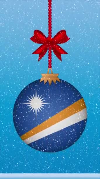 挂满马绍尔群岛国旗的圣诞舞会上降雪 — 图库视频影像
