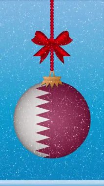 Katar bayrağıyla Noel balosuna kar yağıyor