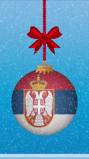 Сніг Падає Різдвяний Бал Прапором Сербії — стокове відео