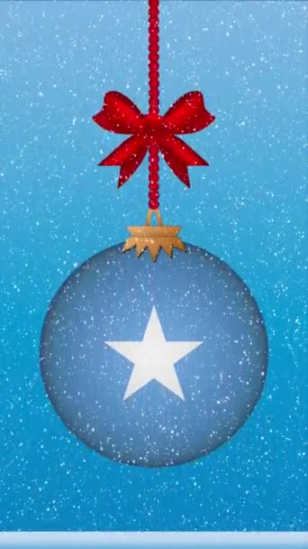 Χιόνι Πέφτει Χριστουγεννιάτικη Μπάλα Σημαία Της Σομαλίας — Αρχείο Βίντεο