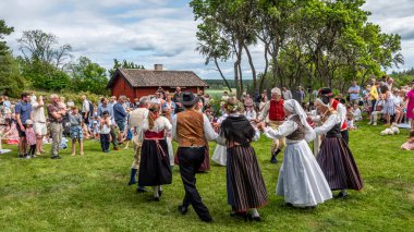 Torstuna, İsveç - 20 Haziran 2025: İsveç folkloru 20 Haziran 2025