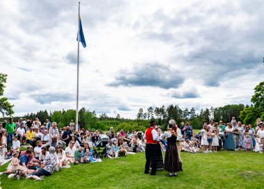 Torstuna, İsveç - 20 Haziran 2025: İsveç folkloru 20 Haziran 2025