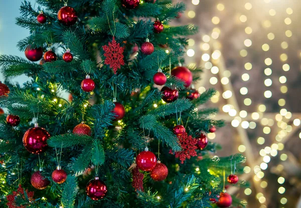 Detail Des Geschmückten Weihnachtsbaums — Stockfoto
