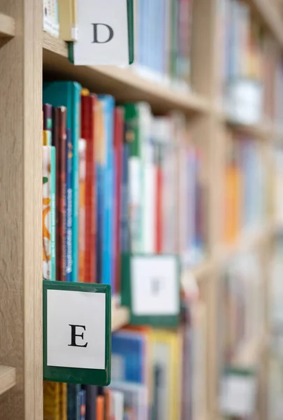 Librerie Con Libri Lettera Catalogo Biblioteca — Foto Stock