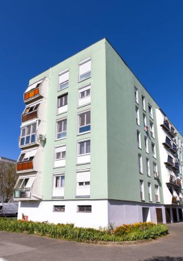 Doğu-Avrupa 'daki eski Sovyet beton bloklu evler