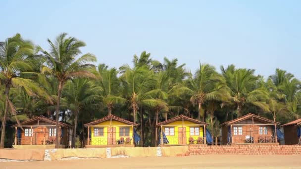 Cabanas Coloridas Praia Agonda Com Palmeiras Fundo Goa Índia — Vídeo de Stock
