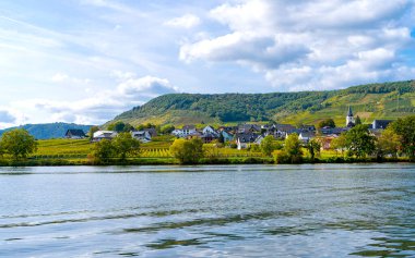 Beilstein Village ve Moselle River View, Almanya.