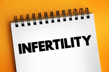 Kısırlık, bir yıllık korunmasız seksin ardından hamile kalamamak olarak tanımlanır.