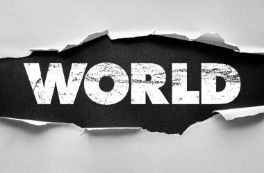 Yırtık kağıt tasarımı, yaratıcı grafik tarzında keşfedilmeyi, ortaya çıkarılmayı veya küresel kavramları sembolize eden dokulu bir arkaplana karşı cesur ve sıkıntılı harflerle Dünya 'yı ortaya koyuyor.