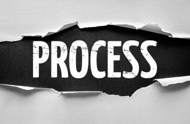 Kalın grunge metin PROCESS 'i gösteren yırtık kağıt arkaplanı. İş akışı, yönetim, iş operasyonları, planlama, strateji, organizasyon, iyileştirme ve geliştirme için kavramsal imaj