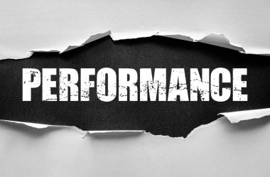 Cesur grunge kelime performansı olan yırtık kağıt tasarımı. Verimlilik, üretkenlik, sonuç, başarı, değerlendirme, başarı ölçümü, büyüme stratejisi ve organizasyonel iyileştirme kavramı