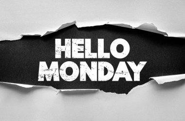 Yırtık arka planda Pazartesi mesajı. Haftanın başlangıcı, motivasyon, pozitiflik, verimlilik, işyeri kültürü ve işe karşı tavır ve yeni başlangıçlar