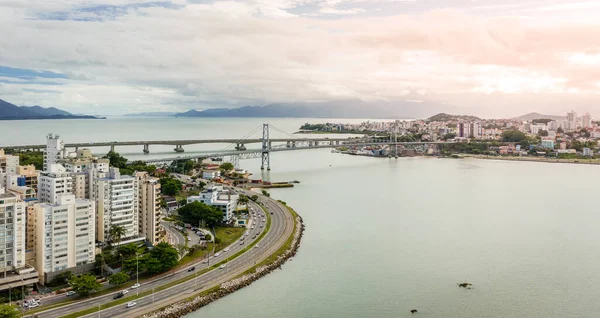 Letecký Pohled Most Hercilio Luz Spojující Ostrov Santa Catarina Florianopolis — Stock fotografie