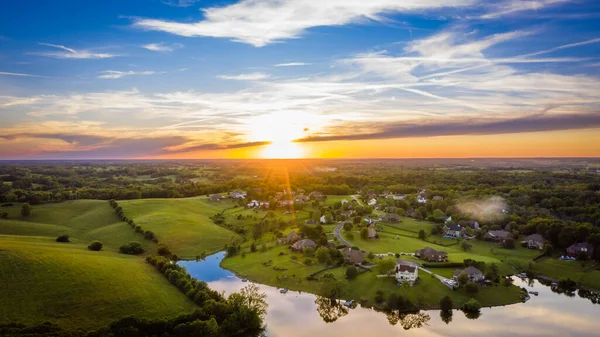 Landelijk Uitzicht Zonsondergang Boven Landelijke Omgeving Een Meer Centraal Kentucky — Stockfoto