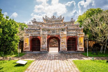Hue, Vietnam için Imperial şehir kalesinin kapıya