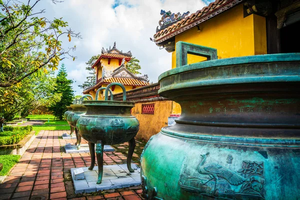 Urnas Dinastía Ciudad Imperial Hue Vietnam —  Fotos de Stock