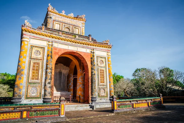 Mauzoleum Emperior Duc Hue Wietnam — Zdjęcie stockowe