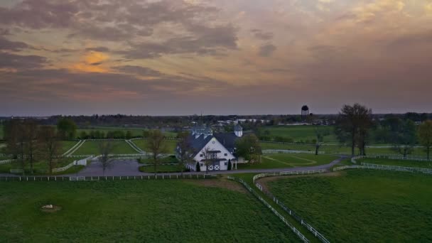 Letecký Pohled Stáje Ploty Koňské Farmě Lexingtonu Kentucky — Stock video