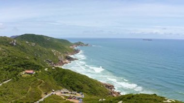 Florianopolis, Brezilya 'daki ekolojik kumul parkının havadan görünüşü