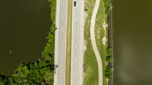Αεροφωτογραφία Της Οδού Ρίτσμοντ Και Της Λίμνης Jacobson Park Στο — Αρχείο Βίντεο