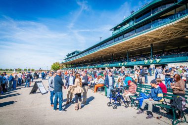 Keeneland, Lexington, Kentucky, 18 Ekim 2023: Sonbahar Yarışı Pistinin Büyük Duruşu