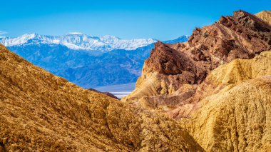 Kaliforniya 'daki Death Vallley Ulusal Parkı' ndaki Altın Kanyon yürüyüş yolunun sonundan manzara.
