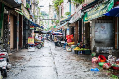 Ho Chi Minh City, 24 Kasım 2022: Ho Chi Minh City, Vietnam 'da bir alışveriş caddesi