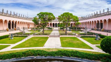 Sarasota, FL, 20 Aralık 2023: Sarasota, Florida 'daki John ve Mable Ringling Sanat Müzesi