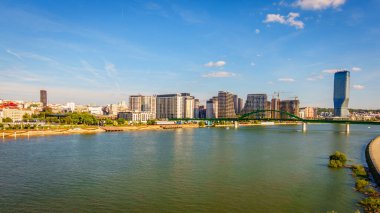 Sava Nehri ve Belgrad Rıhtımı manzarası - Belgrad, Sırbistan 'da yeni konut ve iş geliştirme