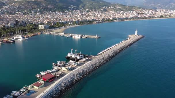Faro Puerto Alanya Bahía Portuaria Turquía Vista Desde Mar Drone — Vídeos de Stock