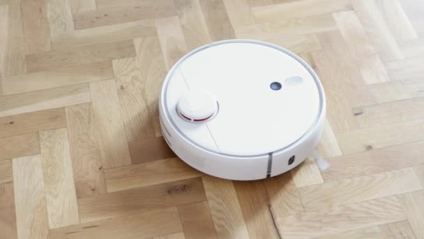 Automatic House Cleaning Robot Vacuum Cleaner Vacuums Wooden Floor Robot — Stock Video