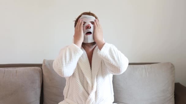 Funny Man Having Fun Home Using Face Mask Better Mood — Video Stock
