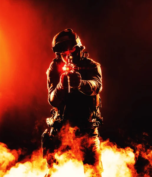 Silhouette Soldier Fire Smoke Danger Intensity Battle Dark Outline Flames — Stockfoto