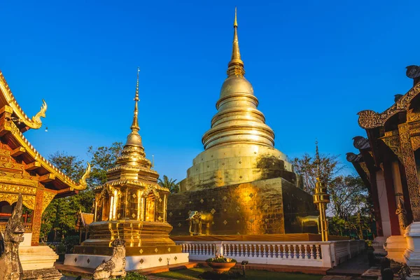 Stupa Wat Phra Singh Chiang Mai Tailandia —  Fotos de Stock